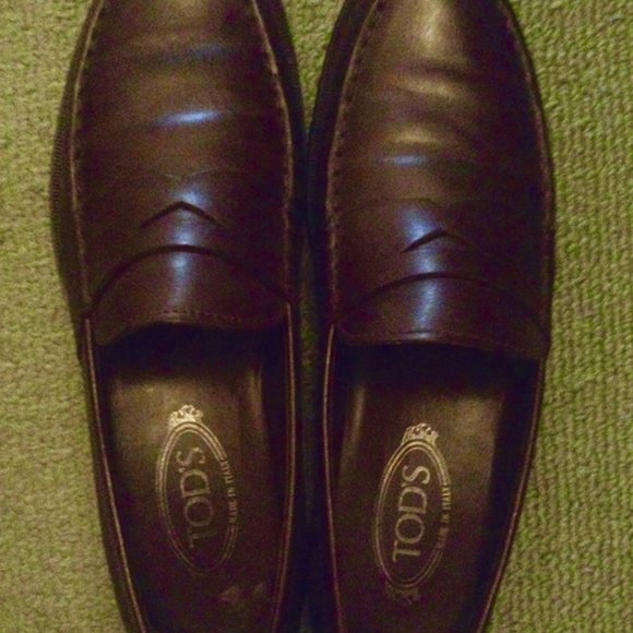 TODS Brown Luxury Loafers - Picture 1 of 1